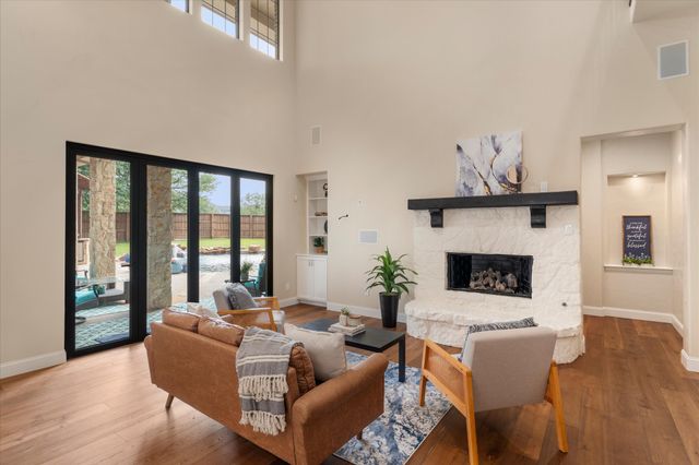660 Duke Saxony Drive, Lewisville, TX 75056