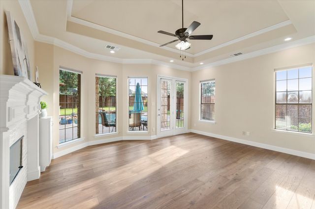 660 Duke Saxony Drive, Lewisville, TX 75056