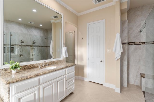 660 Duke Saxony Drive, Lewisville, TX 75056