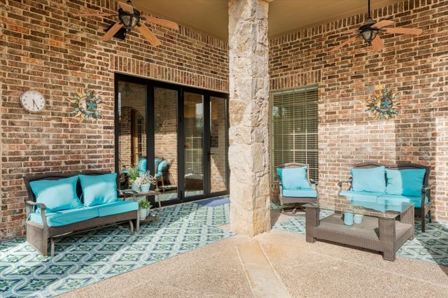 660 Duke Saxony Drive, Lewisville, TX 75056