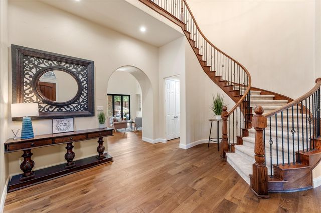 660 Duke Saxony Drive, Lewisville, TX 75056