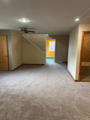 14748 S Sacramento Avenue, Posen, IL 60469