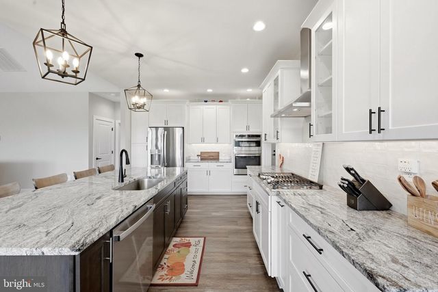 125 LAKE HOLLIDAY, Cross Junction, VA 22625