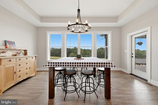125 LAKE HOLLIDAY, Cross Junction, VA 22625