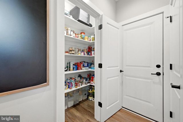 125 LAKE HOLLIDAY, Cross Junction, VA 22625