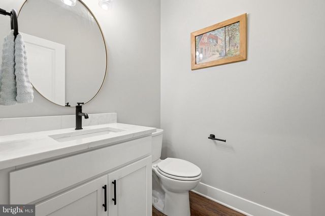 125 LAKE HOLLIDAY, Cross Junction, VA 22625