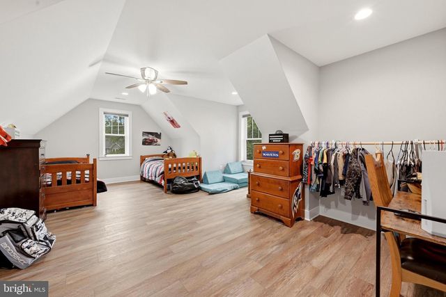 125 LAKE HOLLIDAY, Cross Junction, VA 22625