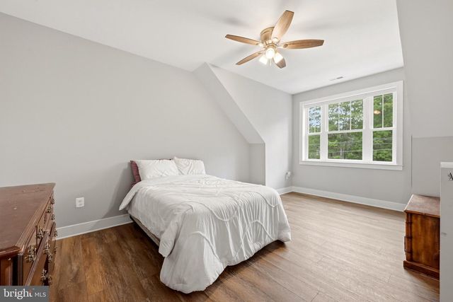 125 LAKE HOLLIDAY, Cross Junction, VA 22625