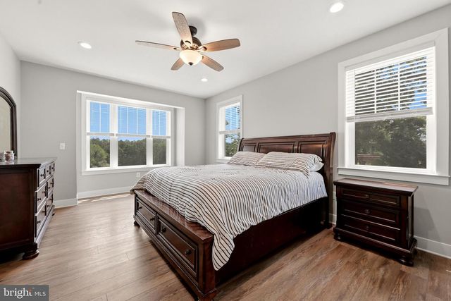 125 LAKE HOLLIDAY, Cross Junction, VA 22625