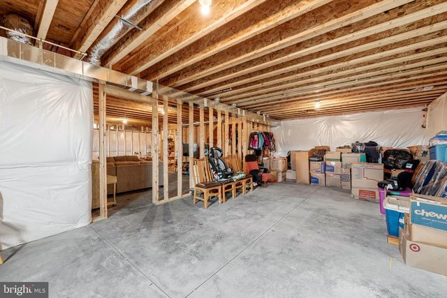 125 LAKE HOLLIDAY, Cross Junction, VA 22625