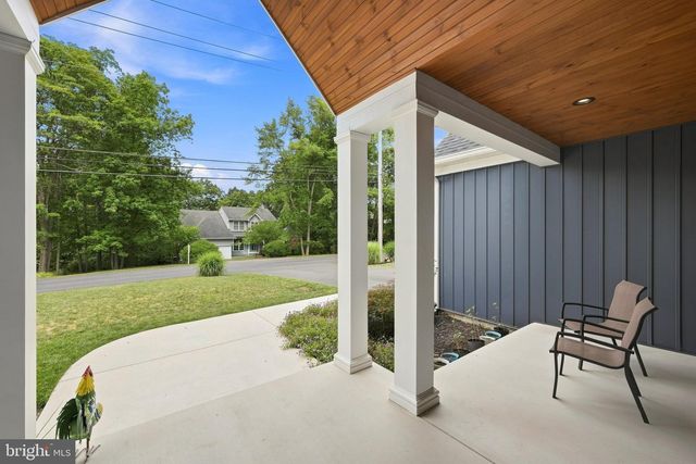 125 LAKE HOLLIDAY, Cross Junction, VA 22625