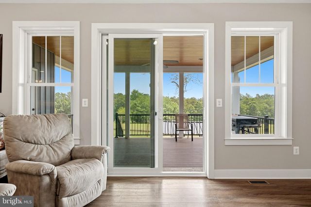 125 LAKE HOLLIDAY, Cross Junction, VA 22625