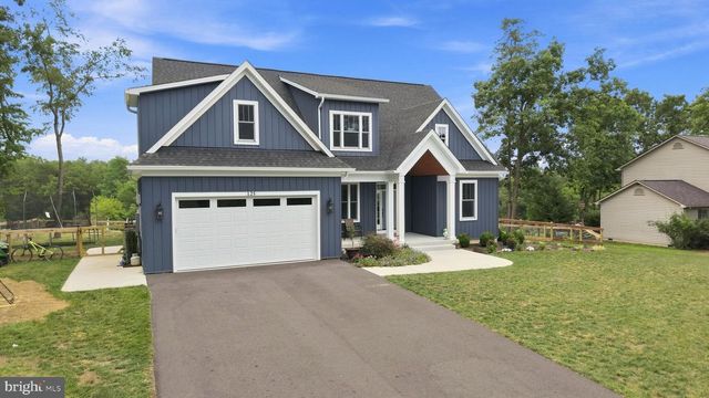 125 LAKE HOLLIDAY, Cross Junction, VA 22625