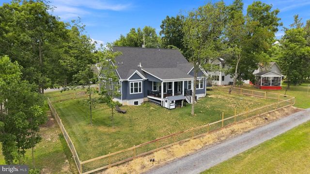 125 LAKE HOLLIDAY, Cross Junction, VA 22625