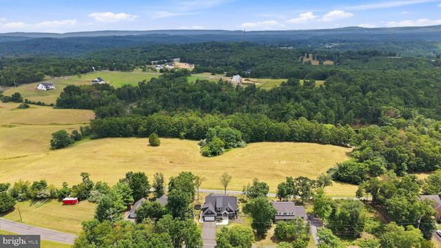 125 LAKE HOLLIDAY, Cross Junction, VA 22625