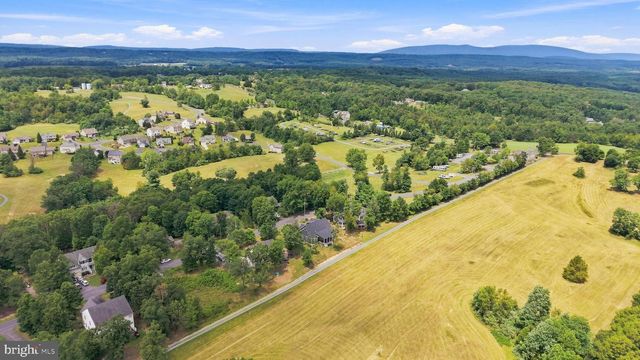 125 LAKE HOLLIDAY, Cross Junction, VA 22625
