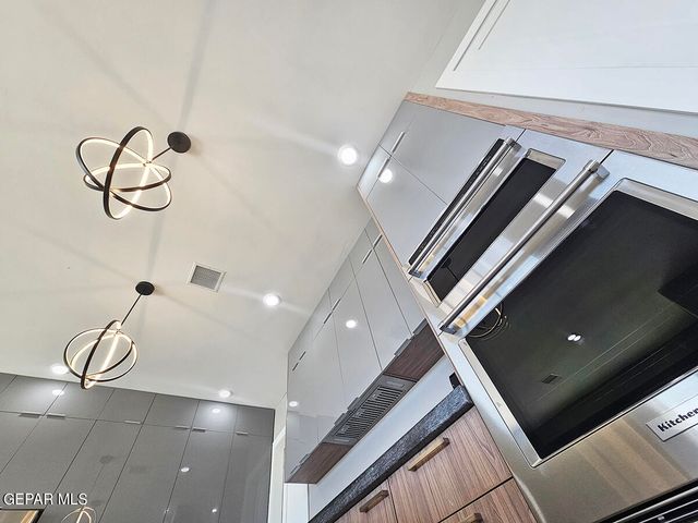 252 Hidden Crest Cir Circle, El Paso, TX 79912