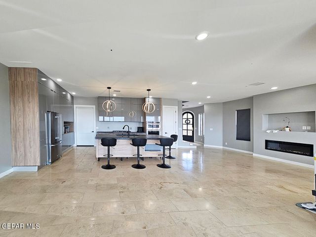 252 Hidden Crest Cir Circle, El Paso, TX 79912