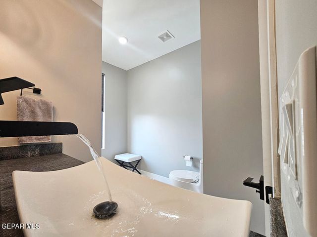 252 Hidden Crest Cir Circle, El Paso, TX 79912