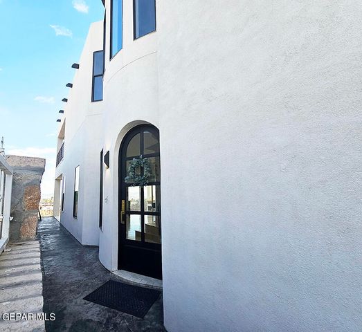 252 Hidden Crest Cir Circle, El Paso, TX 79912