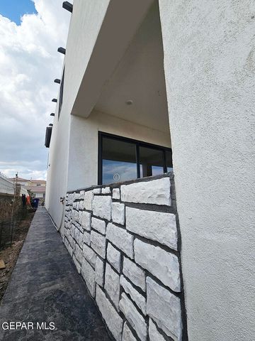 252 Hidden Crest Cir Circle, El Paso, TX 79912