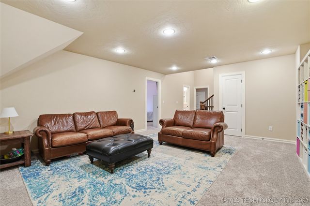 11471 S Ash Street, Jenks, OK 74037