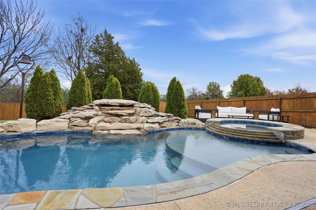 11471 S Ash Street, Jenks, OK 74037