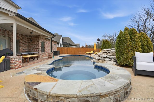 11471 S Ash Street, Jenks, OK 74037