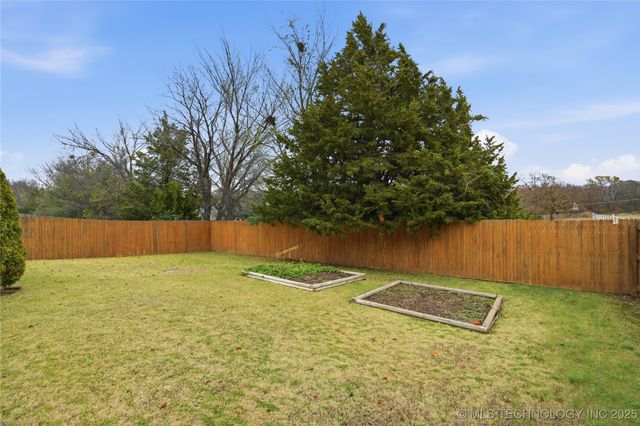 11471 S Ash Street, Jenks, OK 74037