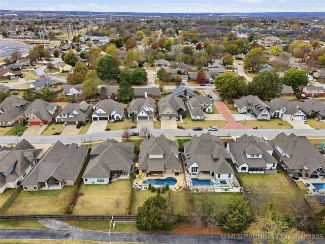 11471 S Ash Street, Jenks, OK 74037