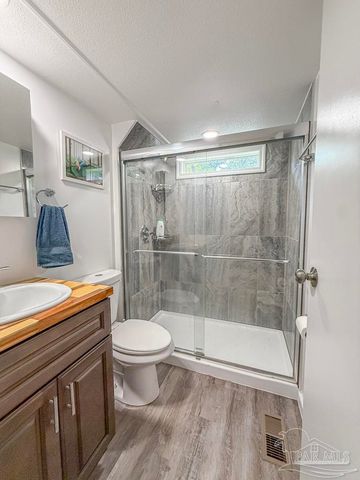 3637 Diamond St, Pace, FL 32571