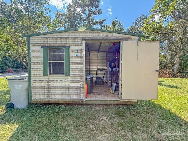 3637 Diamond St, Pace, FL 32571