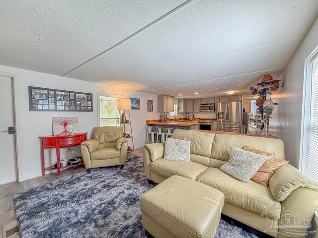 3637 Diamond St, Pace, FL 32571