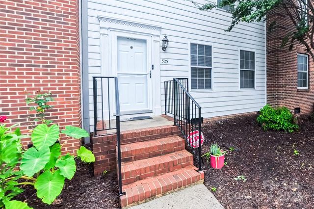 529 N Spring Avenue, Newton, NC 28658