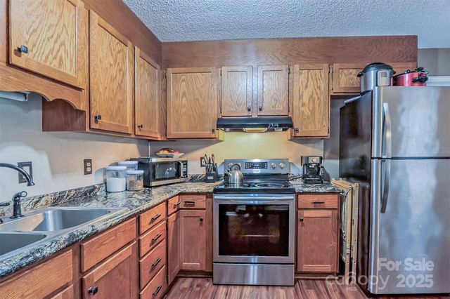 529 N Spring Avenue, Newton, NC 28658
