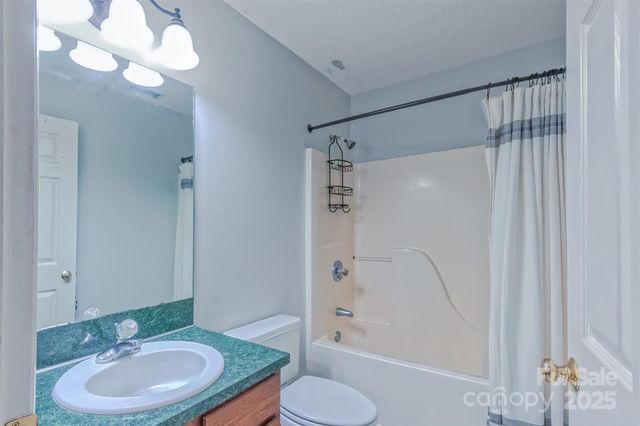 529 N Spring Avenue, Newton, NC 28658