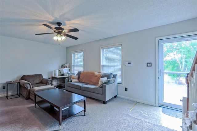 529 N Spring Avenue, Newton, NC 28658