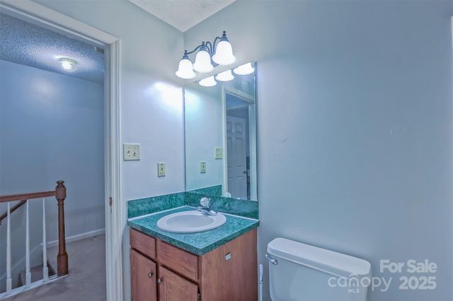 529 N Spring Avenue, Newton, NC 28658