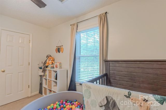 529 N Spring Avenue, Newton, NC 28658