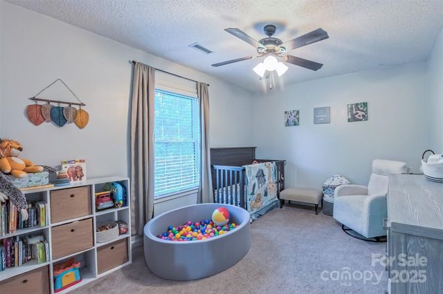529 N Spring Avenue, Newton, NC 28658