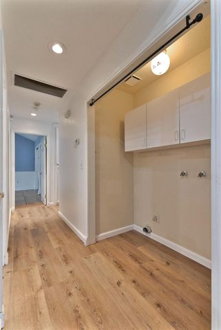 908 Deer Park Dr, Modesto, CA 95358