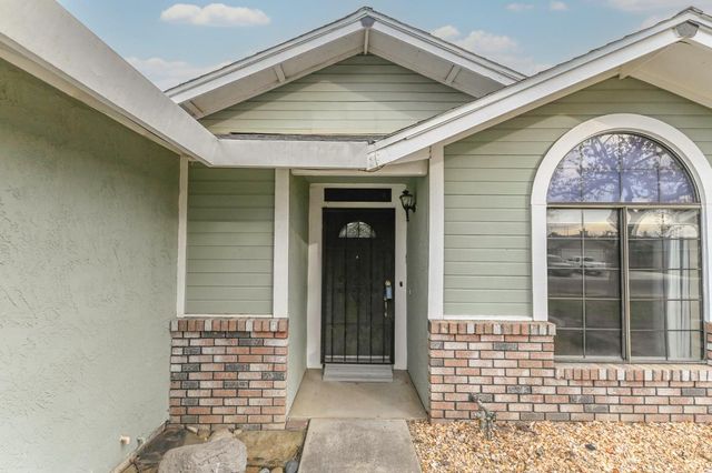 908 Deer Park Dr, Modesto, CA 95358