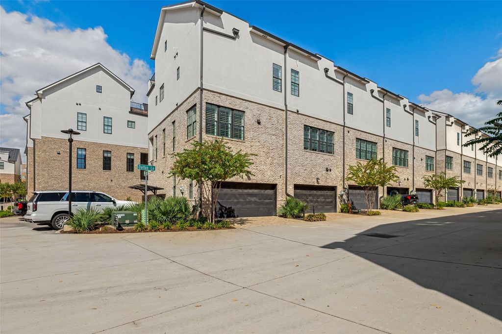 617 Dalton Lane, Irving, TX 75039 — photo 3
