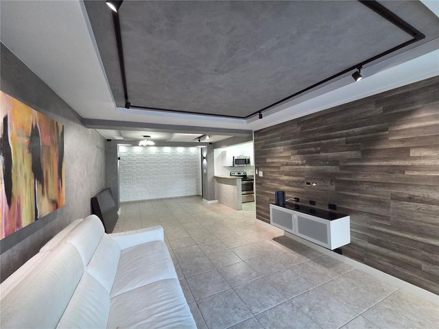 8860 PASEO DEL REY H-102, Carolina, PR 00987