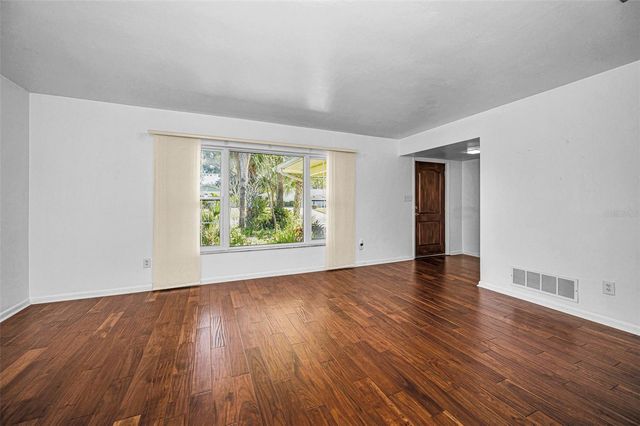 2310 SARAZEN DR, Dunedin, FL 34698