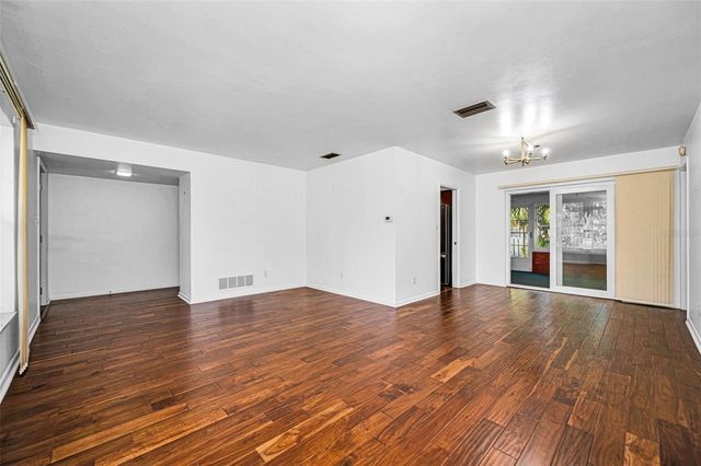 2310 SARAZEN DR, Dunedin, FL 34698