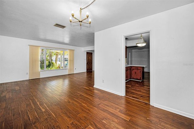 2310 SARAZEN DR, Dunedin, FL 34698