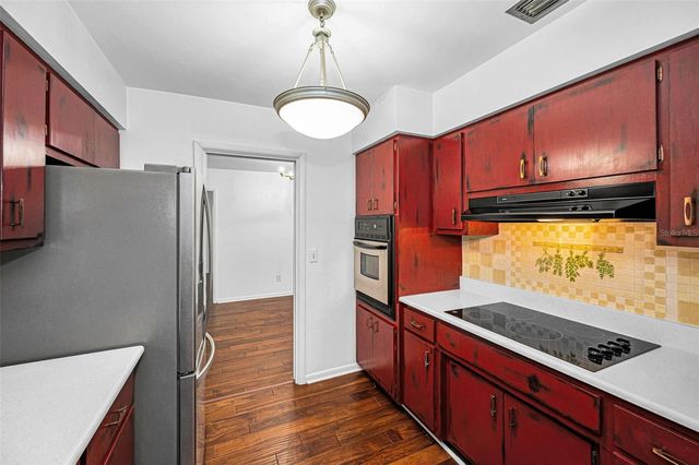 2310 SARAZEN DR, Dunedin, FL 34698