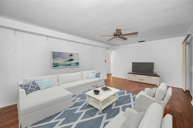 2310 SARAZEN DR, Dunedin, FL 34698