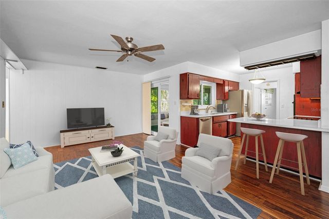 2310 SARAZEN DR, Dunedin, FL 34698